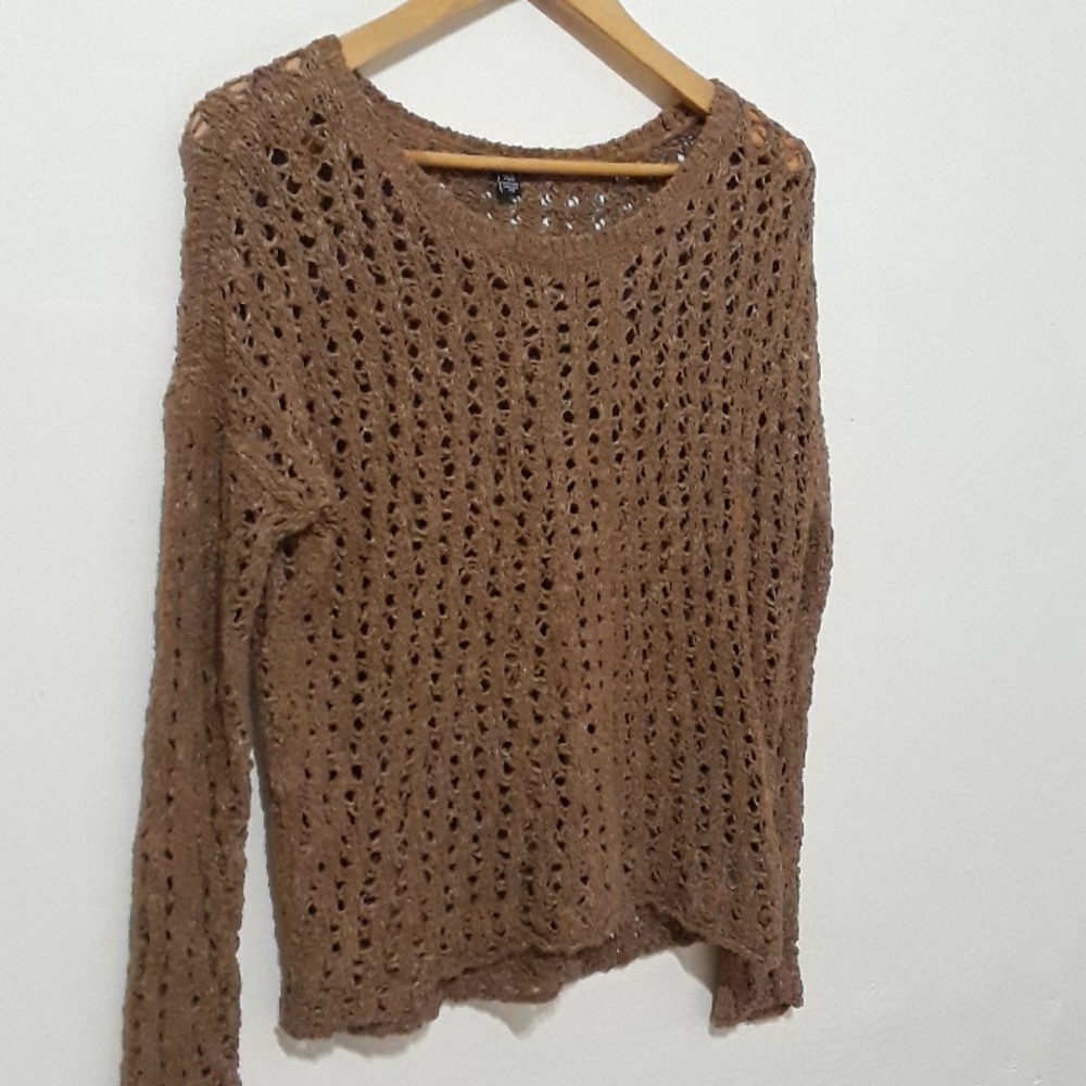 AMERICAN EAGLE OUTFITTERS LONG SLEEVES SWEATER